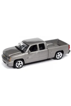 Koopje Chevrolet silverado ss 2006 silver Miniatuur
