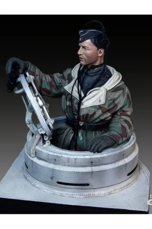 German tanker in winter dress with Tiger I Early cupola Figuren Hete Deal