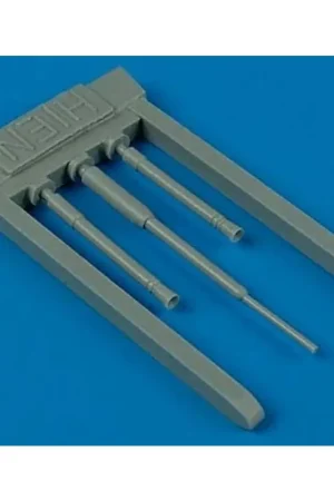 Kawasaki Ki-61-I Hien gun barrels and pitot tube (toebehoren voor modelbouwsets van Hasegawa) Op = Op