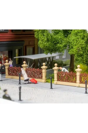 Betrouwbaar Brown villa fence