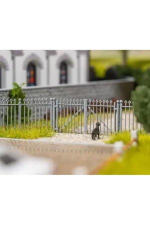 Beperkte Voorraad Iron fence