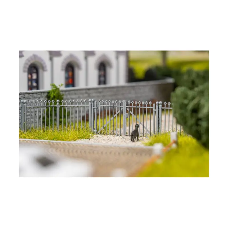 Beperkte Voorraad Iron fence