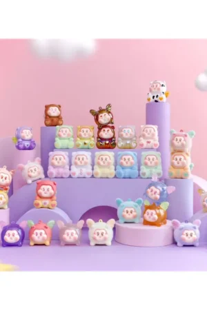 Koop Online SLLO - Flying Pig - Display of 24 Mini Figures 5cm - Mystery Box Figuurtje