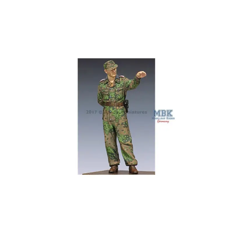 Waffen SS Panzer Officer in Kursk 2 1/35 Figuren Flitsaanbieding
