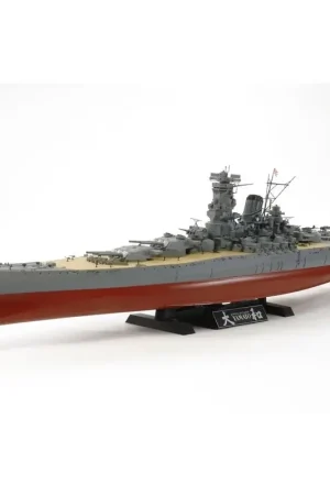 Yamato (original moulds improved) Schaalmodel Gratis Retour