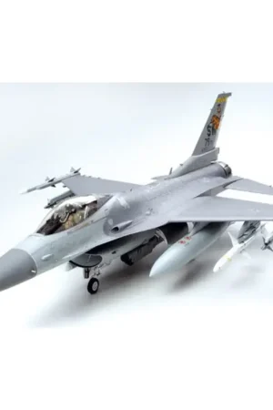 Direct Beschikbaar Lockheed Martin F-16CJ Fighting Falcon Schaalmodel