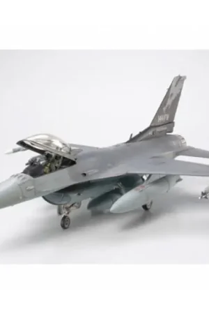 Populair Lockheed Martin F-16C (Block 25/32) Schaalmodel