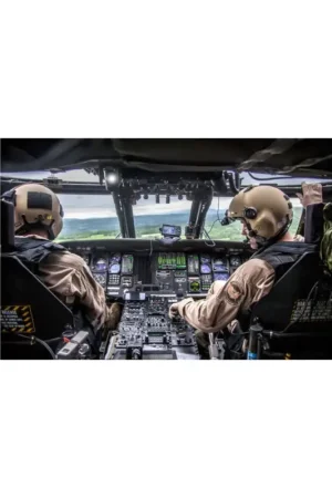 Icm 48130 black hawk crew model (3 figures) (100% new molds) 1/48 Figuren Favoriet