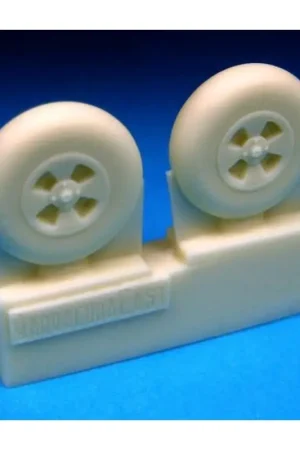 Hawker Tempest Mk.V Mainwheels - Smooth Tread. This set consists of a pair of super detailed, accurate resin 32 4-slot main whee Korting