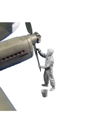 Flitsaanbieding Siebel Si-204 / Aero C-3 Rigger (proponderhoud) (ontworpen voor gebruik met speciale hobbykits) Een harsfiguur van een monteur (