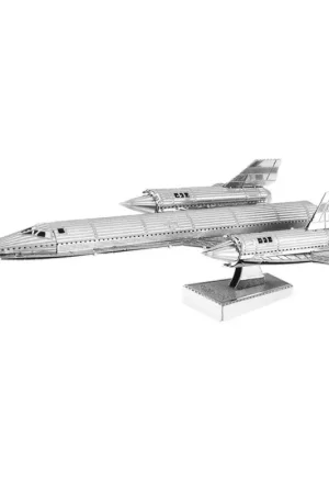 MetalEarth Aviation: SR-71 BLACKBIRD 10.1x5.2x3cm, metalen 3D-model met 1 vel, op kaart 12x17cm, 14+ Direct Beschikbaar