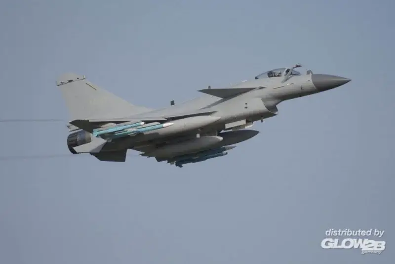 Direct Verzonden PLAAF J-10C Waaghals Draak Schaalmodel