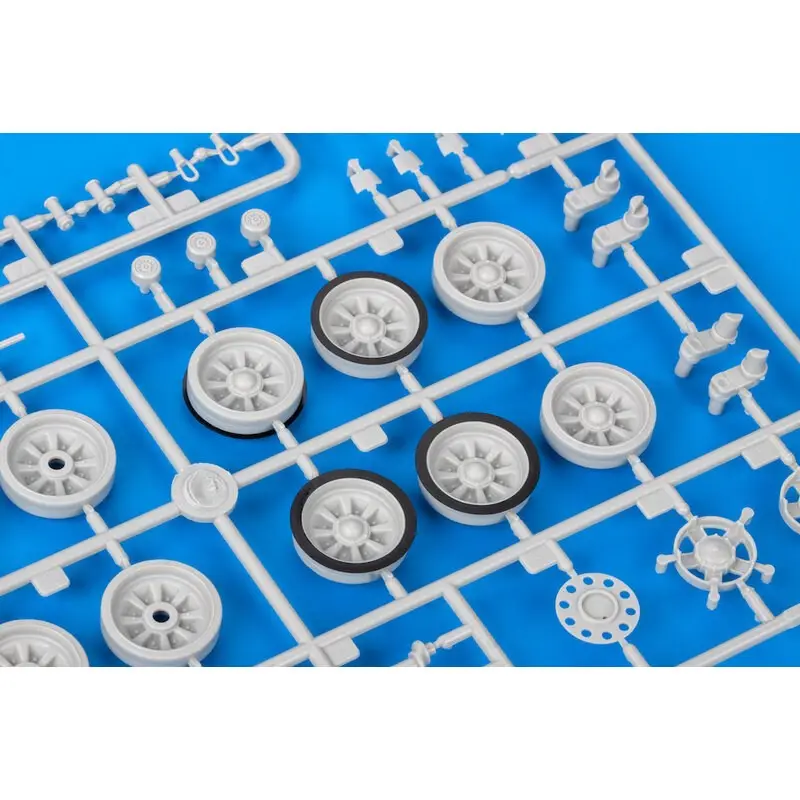 Koop Online Sovjet T-72A 1/35 (ontworpen om te worden gebruikt met trompettistkits)