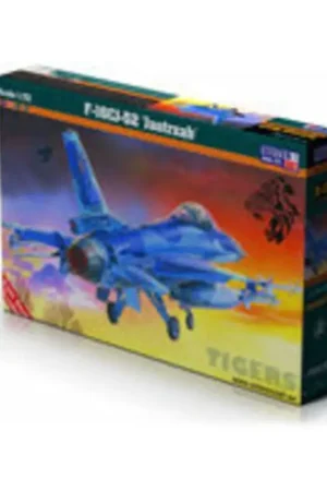 F-16CJ-52 + Jastrzab / Hawk Schaalmodel Flitsaanbieding