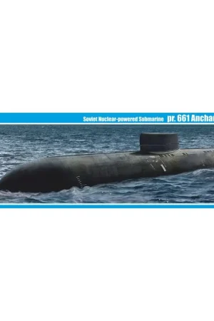 Sovjet Nuclear-Powered Submarine pr.661 Anker / Papa-Klasse Schaalmodel Korting