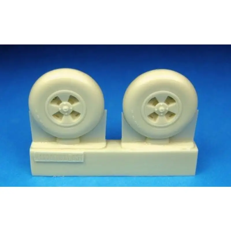 Flitsaanbieding Hawker Tempest Mainwheels - Smooth Tread This set consists of a pair of super detailed, accurate resin main wheels with smooth t