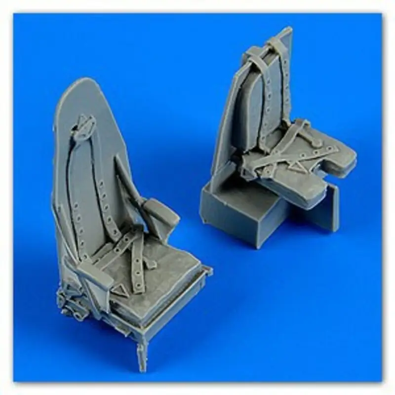 Premium de Havilland Mosquito Mk.IV seats with safety belts (designed to be used with Tamiya kits)