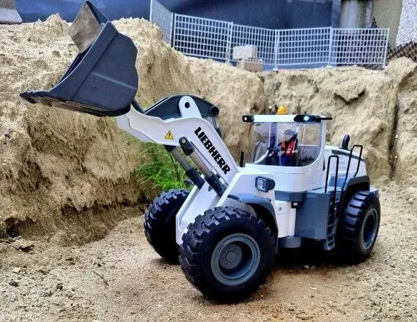 Koopje Liebherr L 566 Pro 1/14 Metalen Wheelloader - Limited Edition