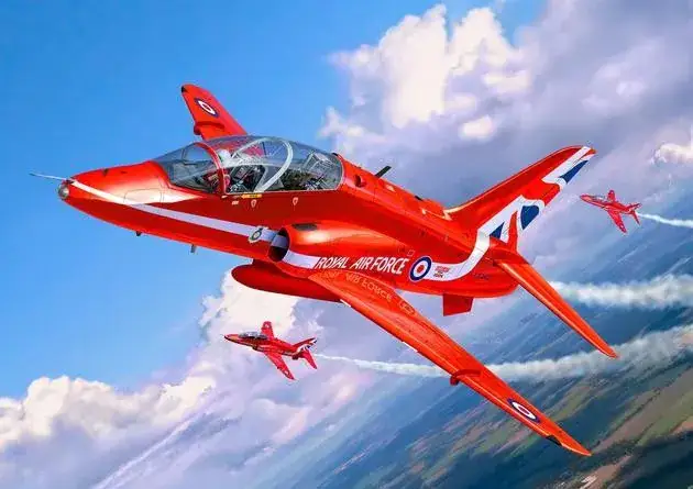 Op = Op Revell 1/72 BAE HAWK T.1 Red Arrows