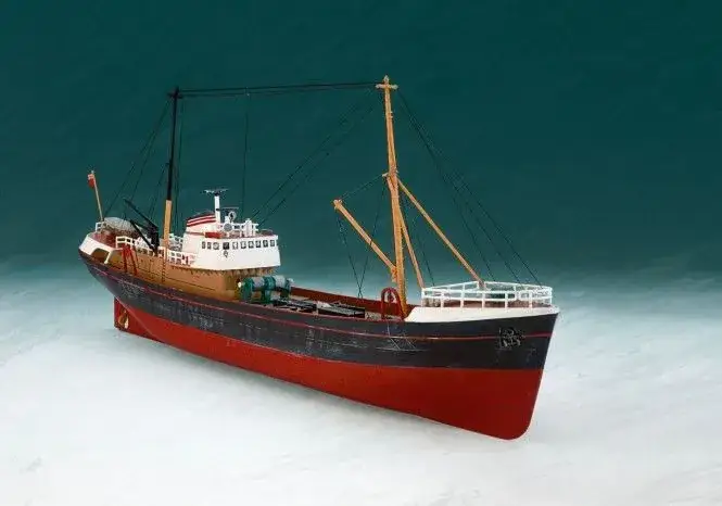 Lage Kosten Revell 1/142 Northsea Fishing Trawler